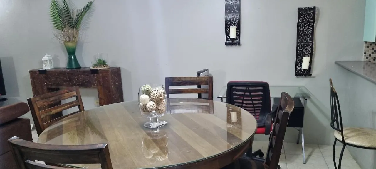 Oasis Realm Apartment Kingston 0*,